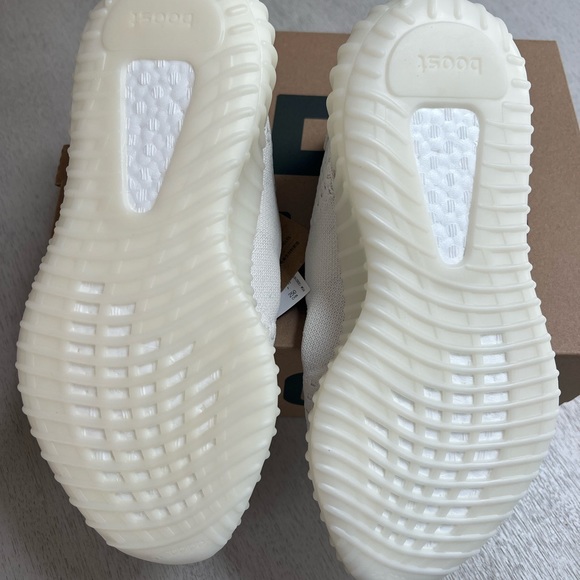 YEEZY BOOST 350 V2 - Picture 5 of 7